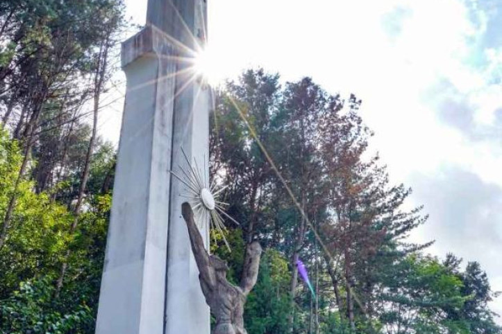 가평 현충탑 여행 추천 - 메고지고