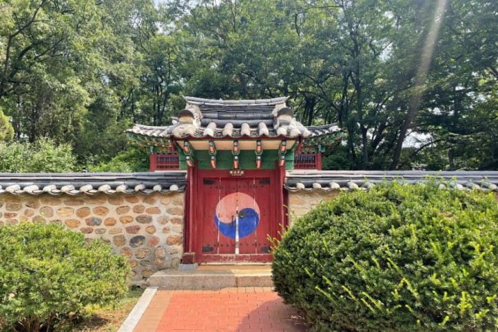 사세충렬문 여행 추천 - 메고지고