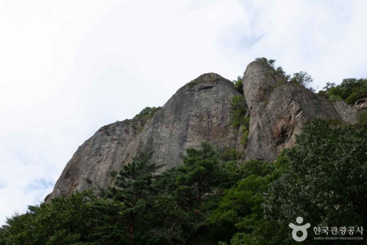 기암 단애 여행 추천 - 메고지고