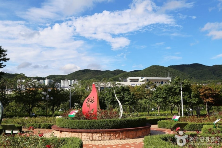 윗골공원 여행 추천 - 메고지고