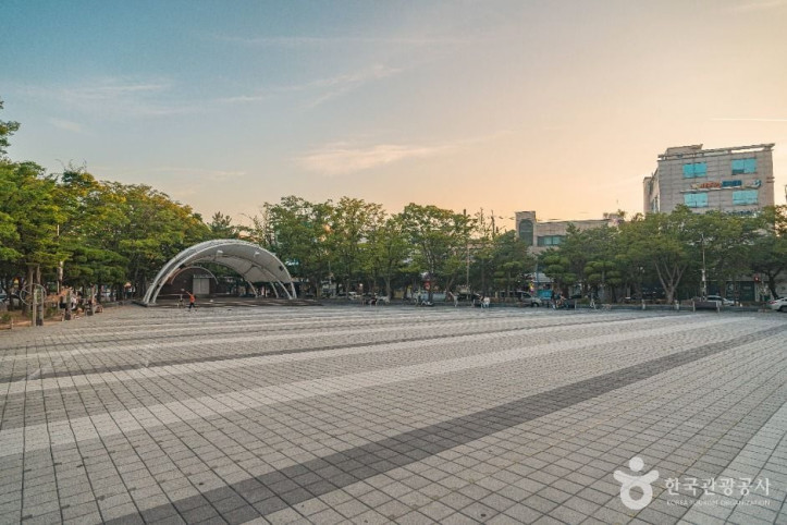 덕신소공원 여행 추천 - 메고지고