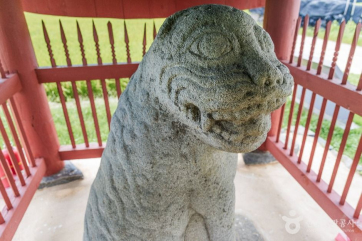 금산 천내리 용호석 여행 추천 - 메고지고