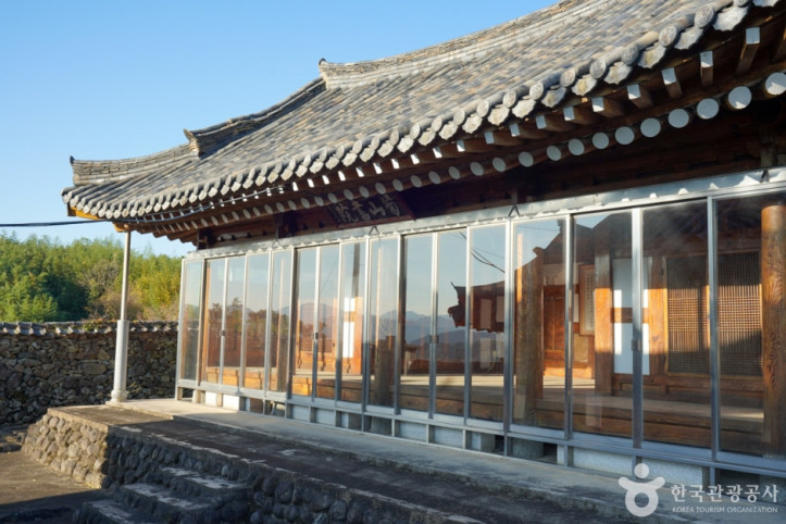 국산서원 여행 추천 - 메고지고