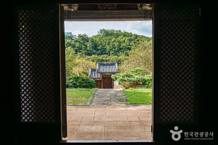 충경사(전주) 여행 추천 - 메고지고