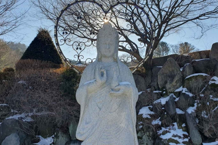 백련사(가평) 여행 추천 - 메고지고