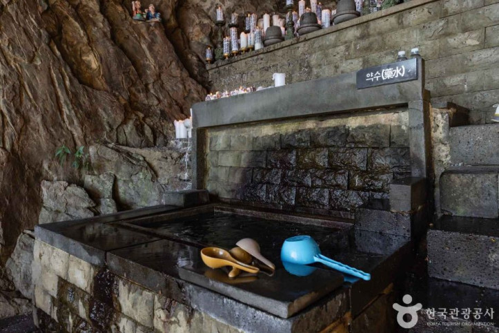 산방굴사(제주) 여행 추천 - 메고지고