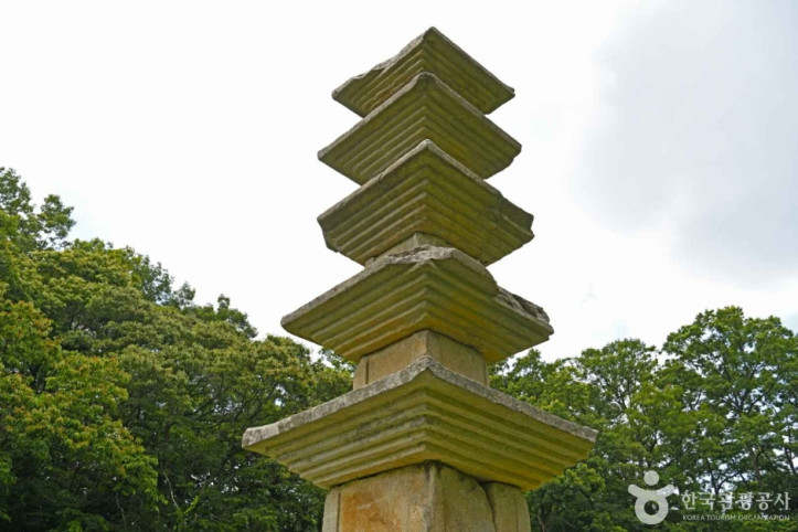괴산 봉학사지 오층석탑 여행 추천 - 메고지고