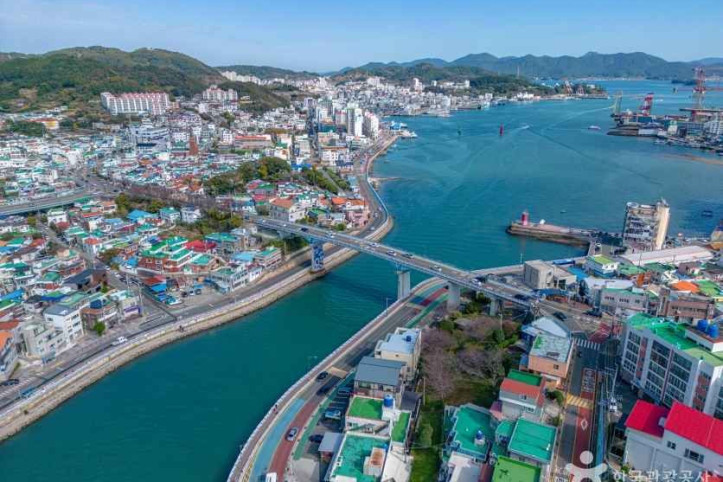 충무교와 통영운하 여행 추천 - 메고지고