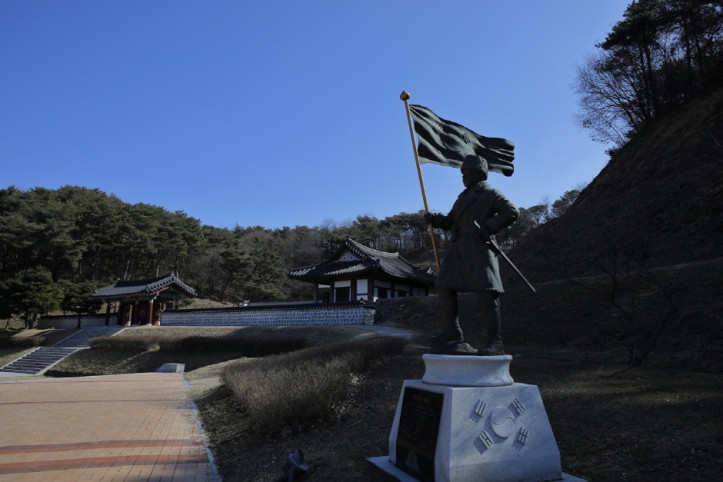 김좌진장군 사당 여행 추천 - 메고지고
