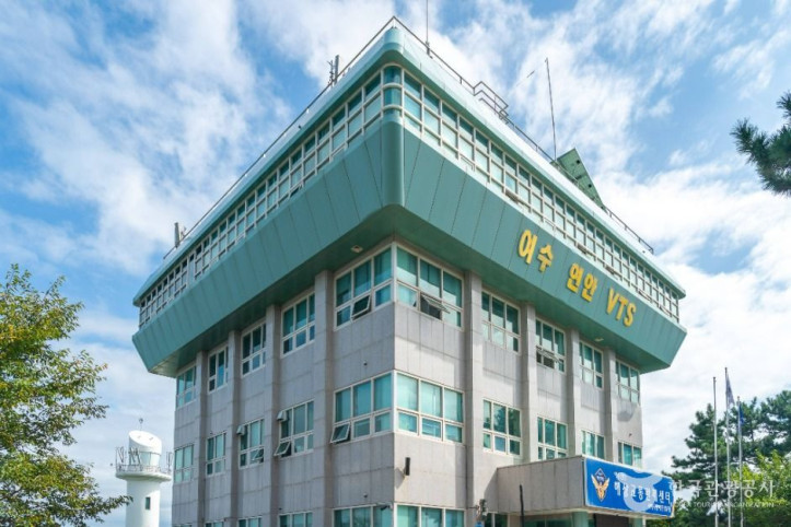 백야도 등대 여행 추천 - 메고지고