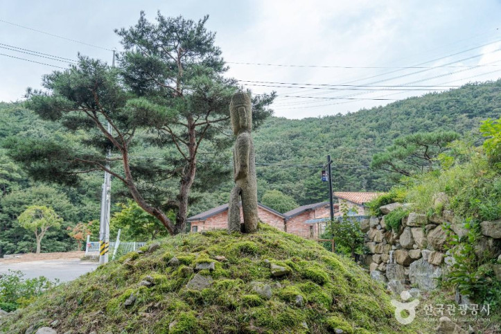 강댕이 미륵불 여행 추천 - 메고지고