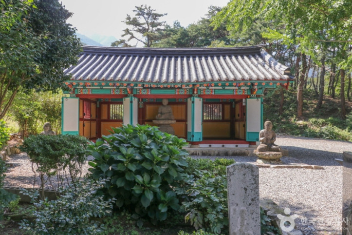 울주 간월사지 석조여래좌상 여행 추천 - 메고지고