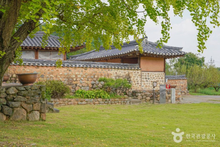 안성 정무공 오정방 고택 여행 추천 - 메고지고