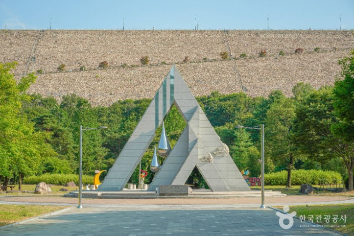 밀양댐 생태공원 여행 추천 - 메고지고