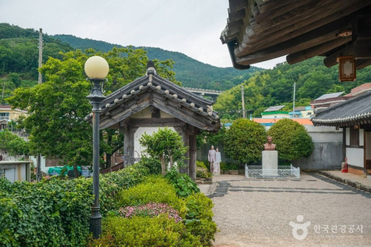 김영삼 전 대통령 생가 여행 추천 - 메고지고