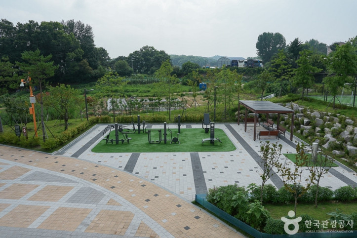 갈현체육공원 여행 추천 - 메고지고