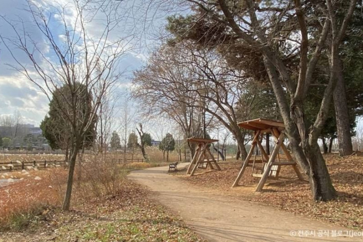 세병공원 여행 추천 - 메고지고