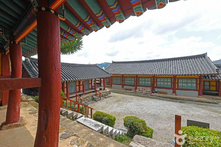 고창향교 여행 추천 - 메고지고