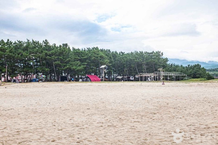 영리해수욕장 여행 추천 - 메고지고