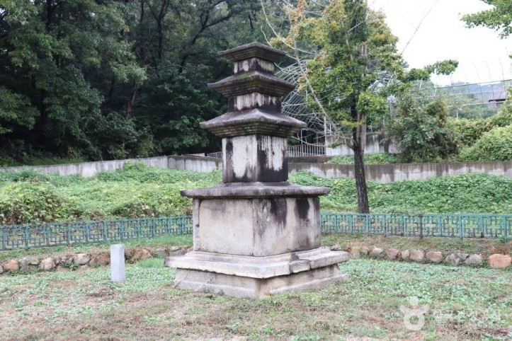 신창리삼층석탑 여행 추천 - 메고지고