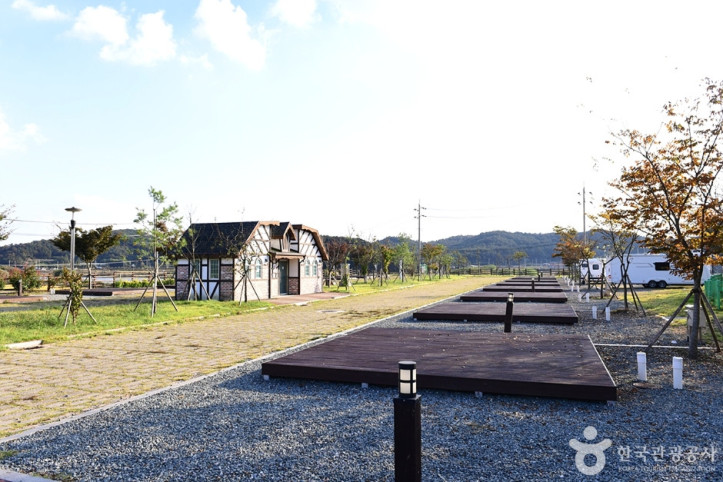 죽산수변공원 여행 추천 - 메고지고