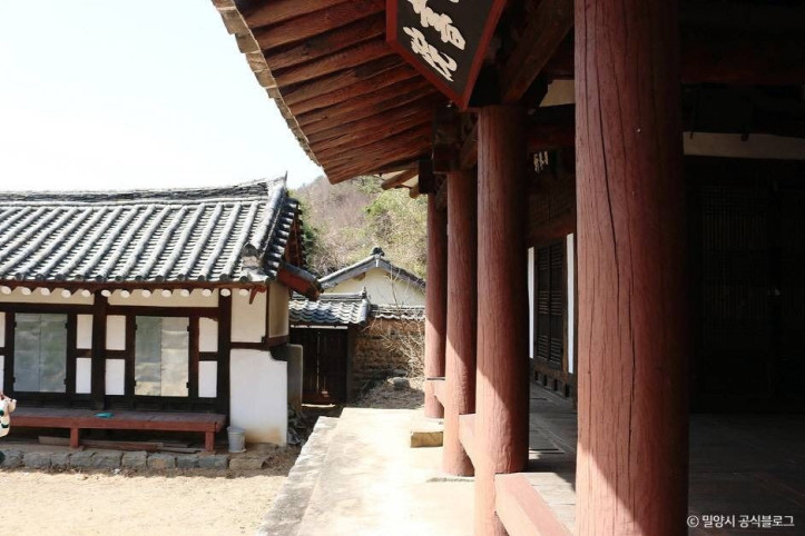 용산서원(밀양) 여행 추천 - 메고지고
