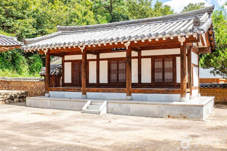 우곡서원 여행 추천 - 메고지고