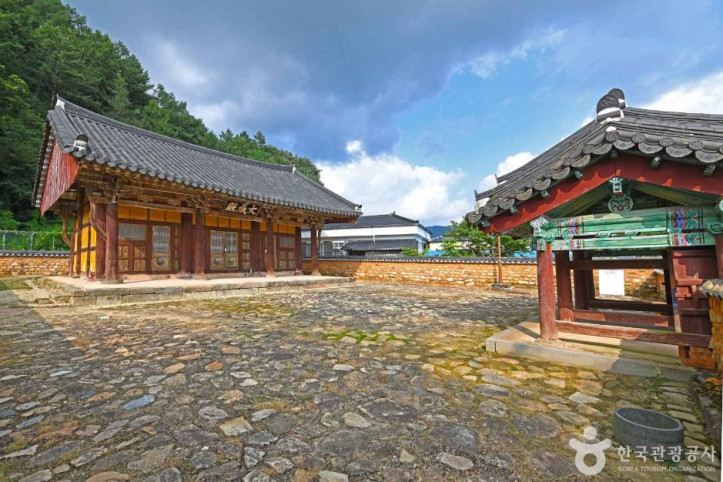 장수향교 여행 추천 - 메고지고
