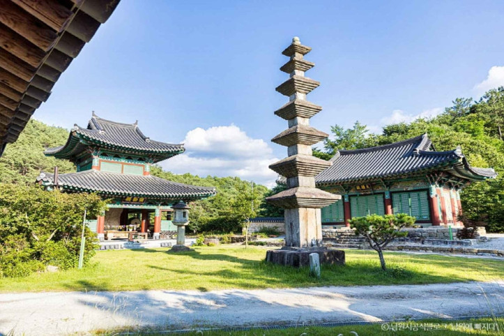 용담사(남원) 여행 추천 - 메고지고