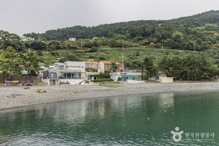 선구몽돌해변 여행 추천 - 메고지고