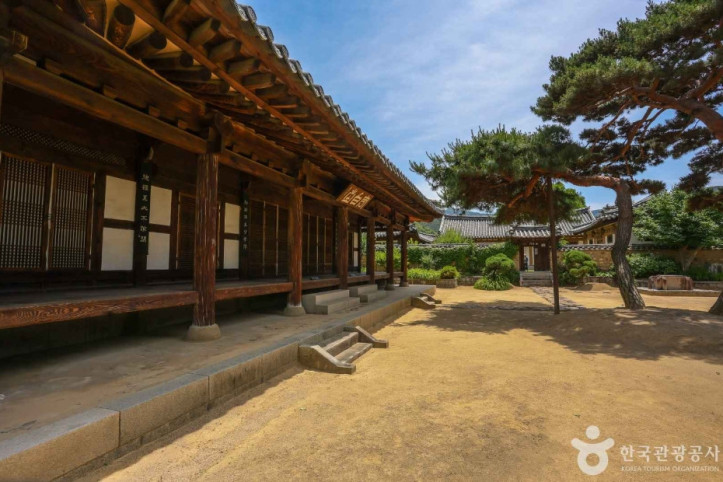 수봉정사 여행 추천 - 메고지고