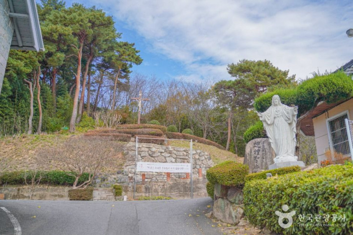 언양성당 성지 여행 추천 - 메고지고