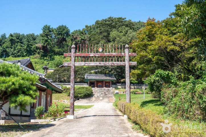 진위향교 여행 추천 - 메고지고