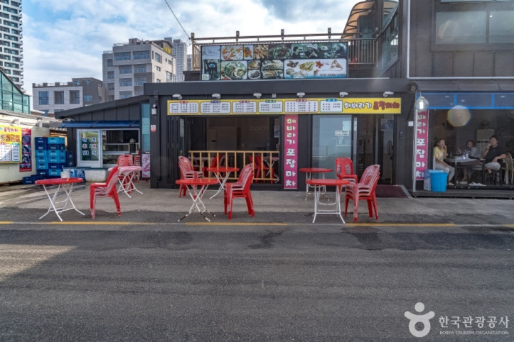 동명항 포장마차 거리 여행 추천 - 메고지고