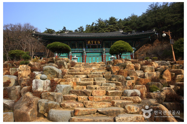 함안 방어산 마애약사여래삼존입상 여행 추천 - 메고지고
