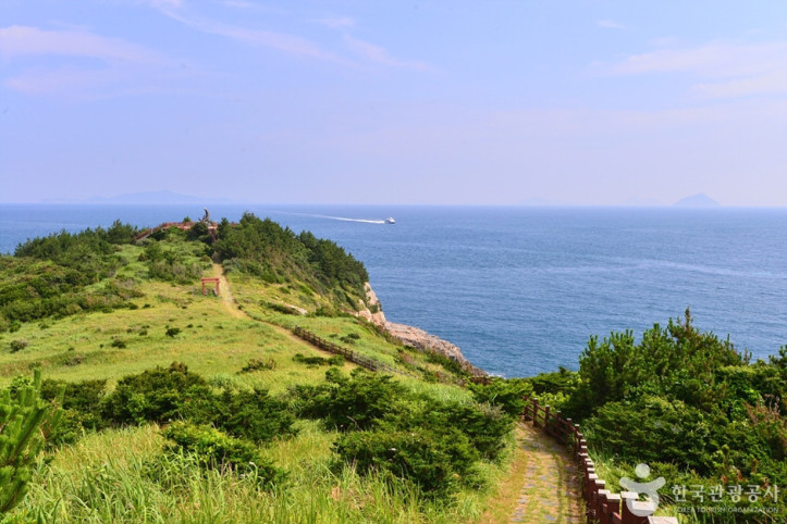 녹산등대 여행 추천 - 메고지고