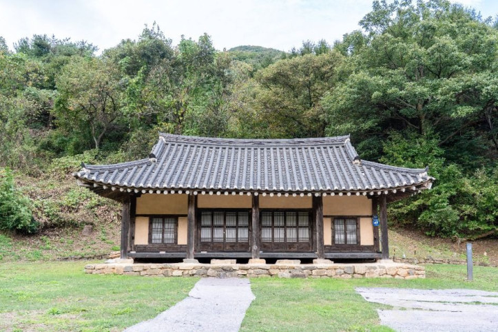 진천 김유신 탄생지와 태실 여행 추천 - 메고지고