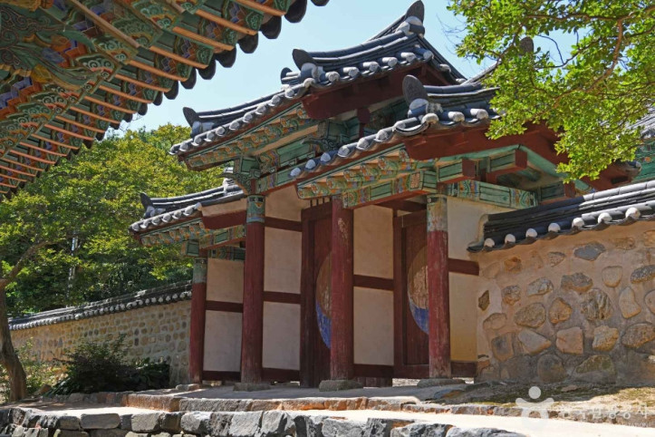 연산향교 대성전 여행 추천 - 메고지고