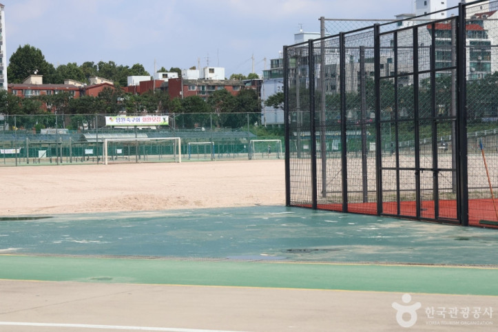 망원유수지체육공원 여행 추천 - 메고지고