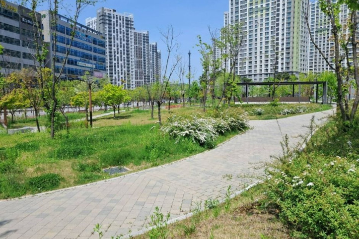 잔돌문화공원 여행 추천 - 메고지고