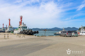 코끼리바위(사천) 여행 추천 - 메고지고