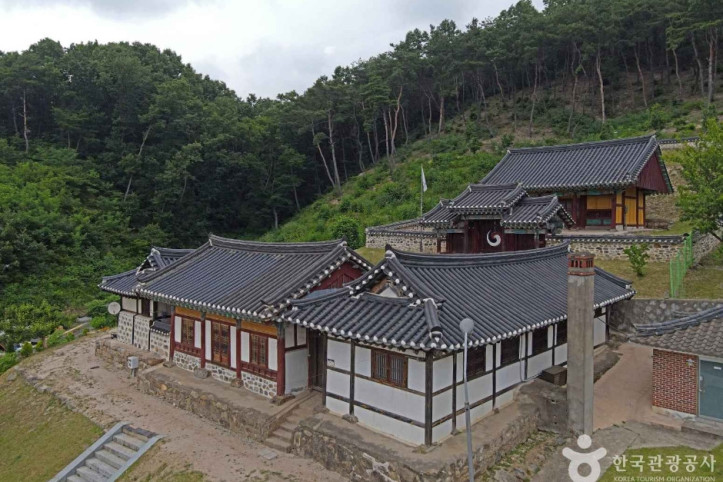 예산향교 여행 추천 - 메고지고