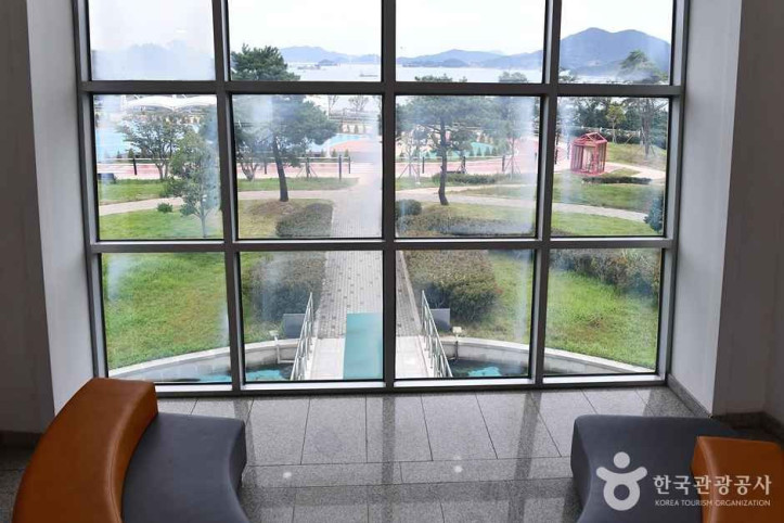장보고공원 여행 추천 - 메고지고
