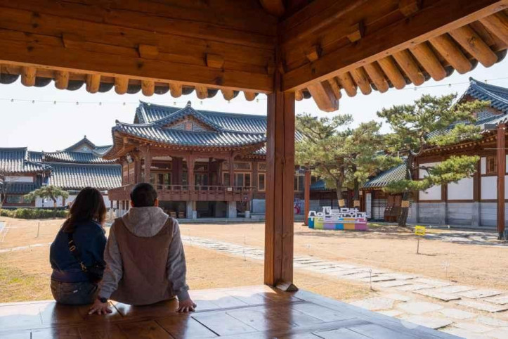수원전통문화관 여행 추천 - 메고지고