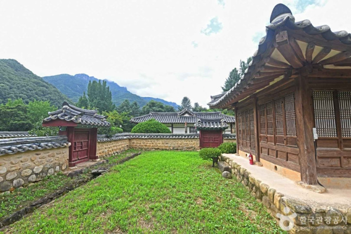 황강 영당 및 수암사 여행 추천 - 메고지고