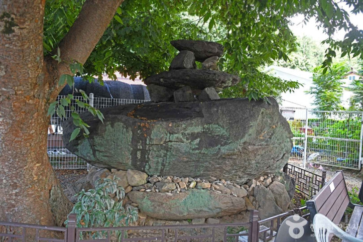 충주 조동리 지석묘 여행 추천 - 메고지고