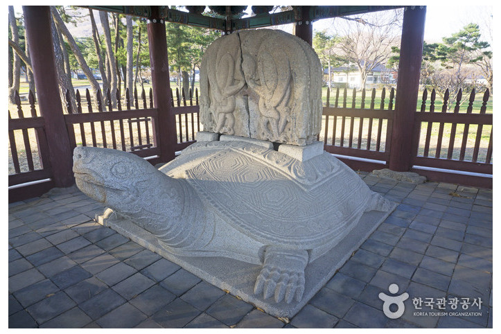 경주 무열왕릉, 태종무열왕릉비 여행 추천 - 메고지고