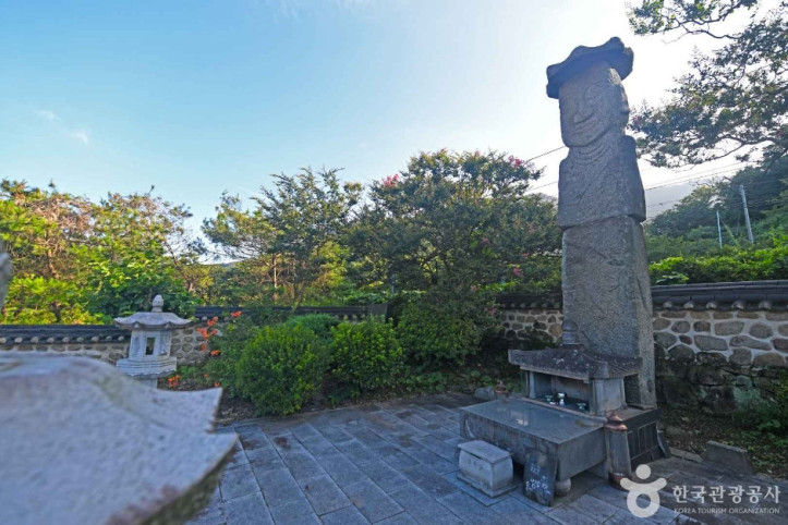 장성원덕리미륵석불 여행 추천 - 메고지고