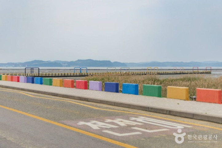 무지갯빛 해안도로 여행 추천 - 메고지고
