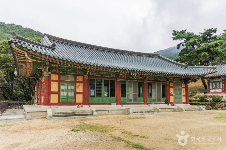 용흥사(상주) 여행 추천 - 메고지고